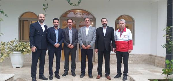 جلسه دکتر صابونی مدیر عامل  شرکت رازک