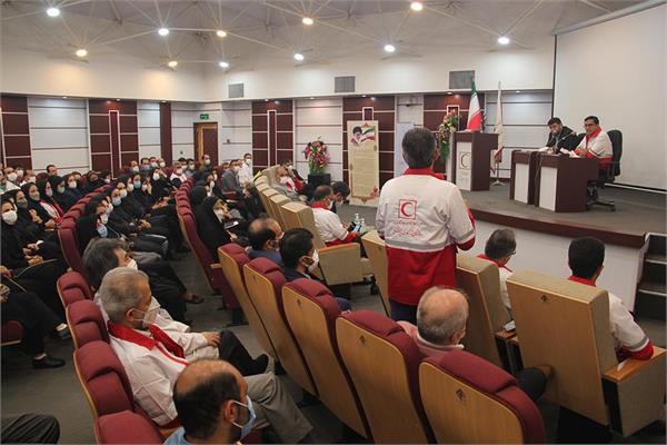 صمیمانه رئیس جمعیت هلال احمر با کارکنان سازمان تدارکات پزشکی