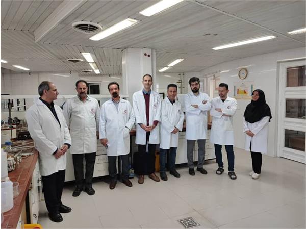 اولین دوره آموزش عصاره گیری