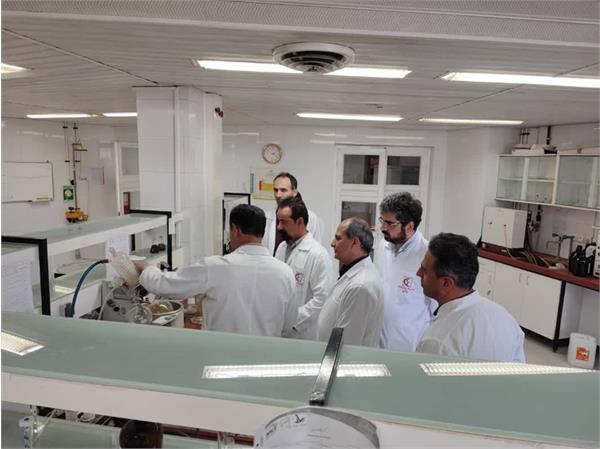 اولین دوره آموزش عصاره گیری