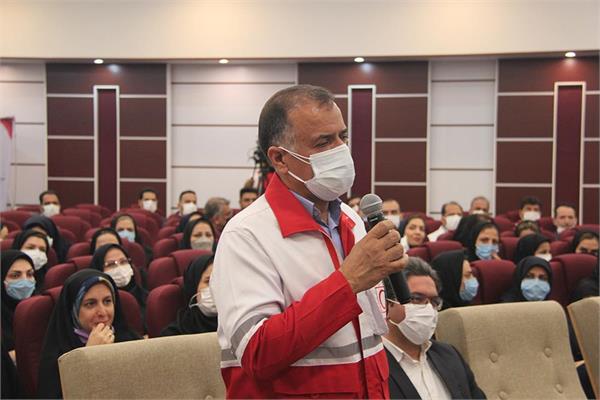 صمیمانه رئیس جمعیت هلال احمر با کارکنان سازمان تدارکات پزشکی