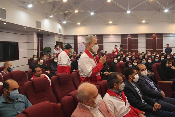 صمیمانه رئیس جمعیت هلال احمر با کارکنان سازمان تدارکات پزشکی