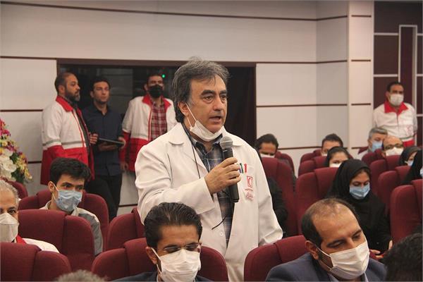 صمیمانه رئیس جمعیت هلال احمر با کارکنان سازمان تدارکات پزشکی
