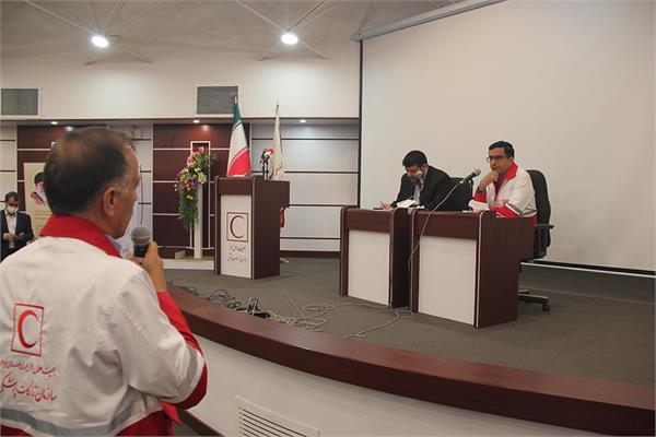 صمیمانه رئیس جمعیت هلال احمر با کارکنان سازمان تدارکات پزشکی