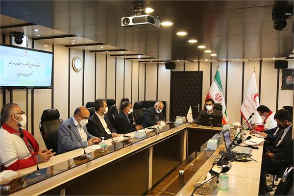 جلسه مدیران عامل شرکتها جهت برنامه ریزی گرامیداشت صدمین سالگرد تأسیس جمعیت هلال احمر